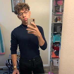 Meet your Posher, Abimael